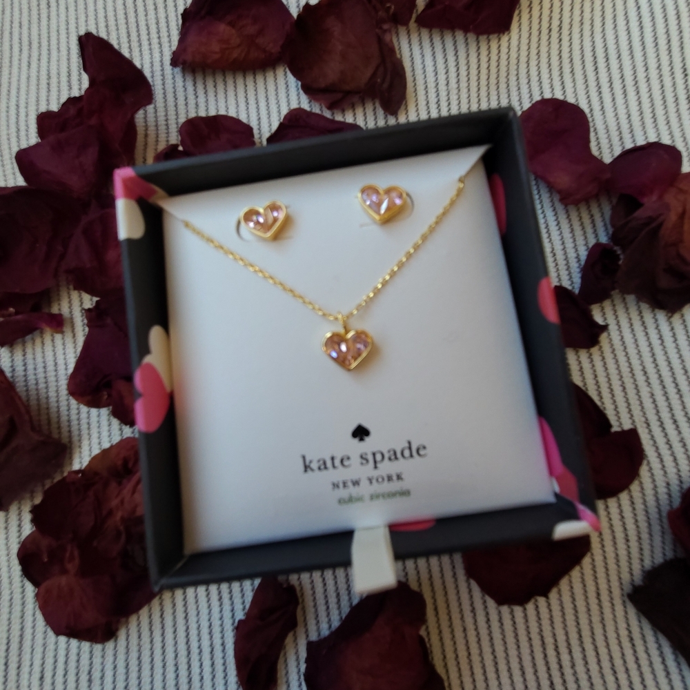 New Kate Spade rock solid heart pendant and mini studs boxed set- pink, gift - Picture 4 of 10